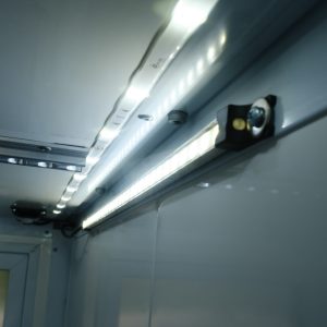 Gfoellner_Truck_tuer_beleuchtung